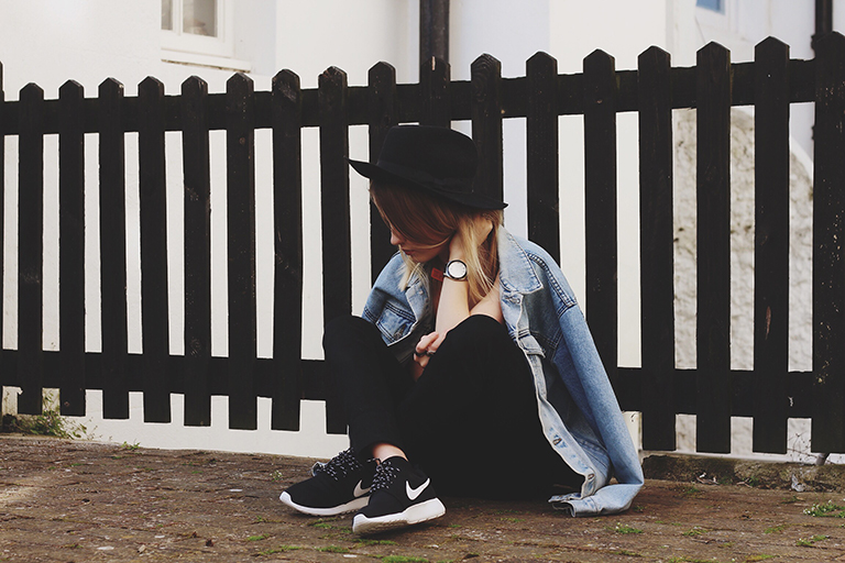 fashion blogger, denim, nike roshe, jeans, skinny, uk, brighton
